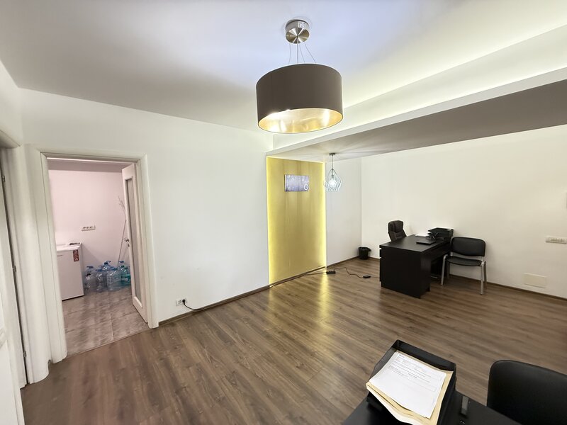 Unirii, Piata Natiunile Unite, birou + parcare subterana inclusa in pret.